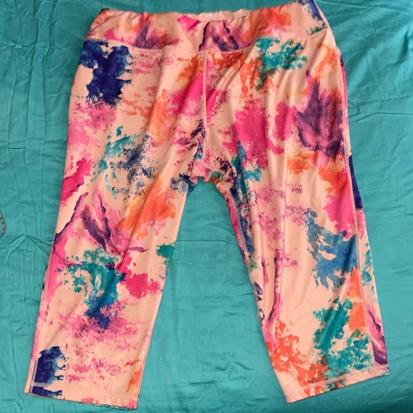 Pants - Capri Active Leggings